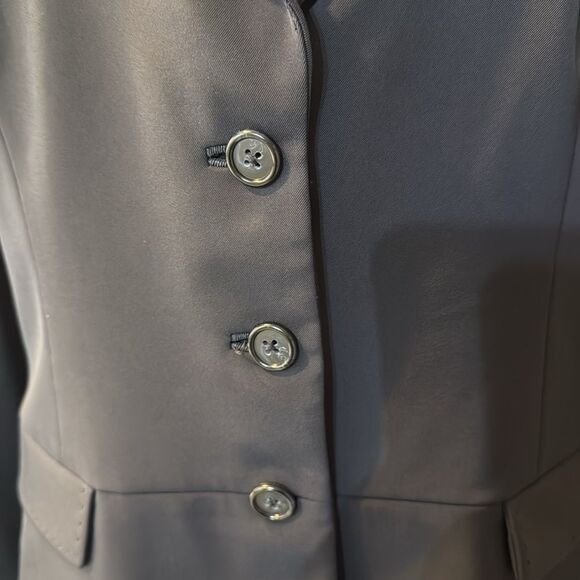 Tahari Navy Blazer with buttons and cuff Sleeve size 14 - Picture 3 of 9